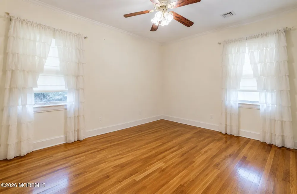 410 Thompson Avenue Middletown, NJ 07748
