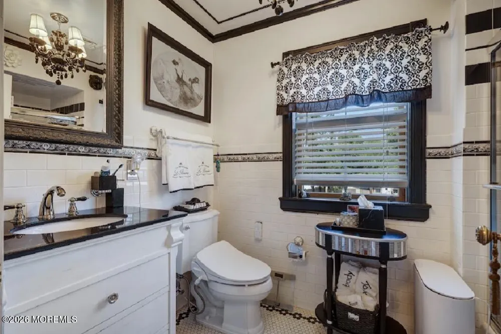 410 Thompson Avenue Middletown, NJ 07748