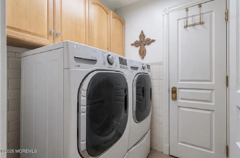 410 Thompson Avenue Middletown, NJ 07748