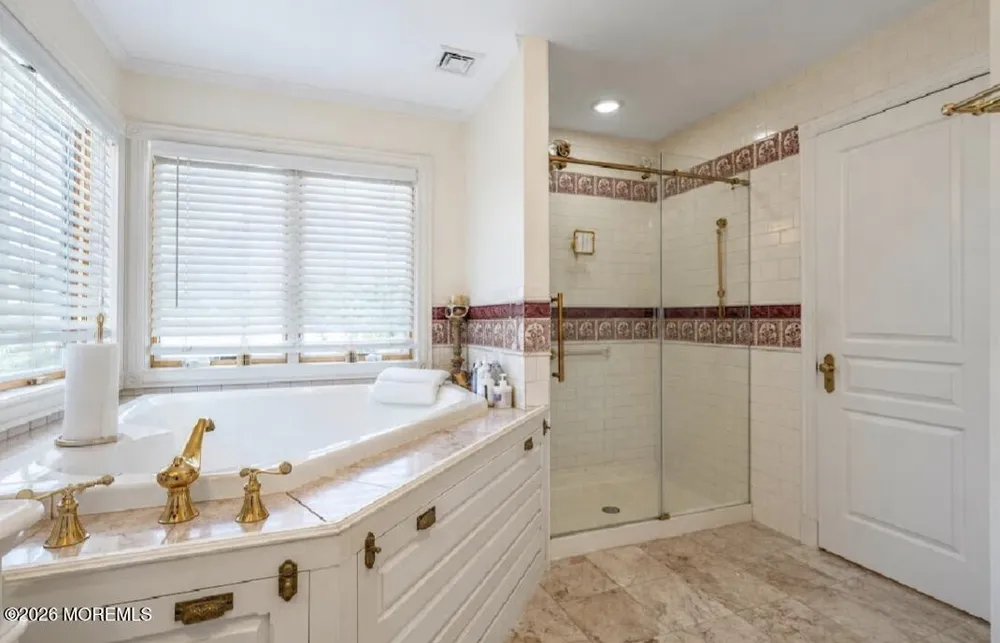 410 Thompson Avenue Middletown, NJ 07748