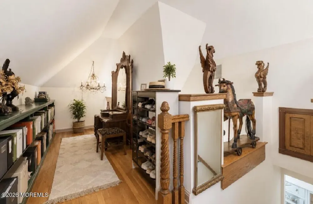 410 Thompson Avenue Middletown, NJ 07748
