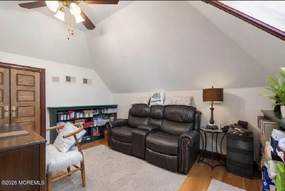 410 Thompson Avenue Middletown, NJ 07748