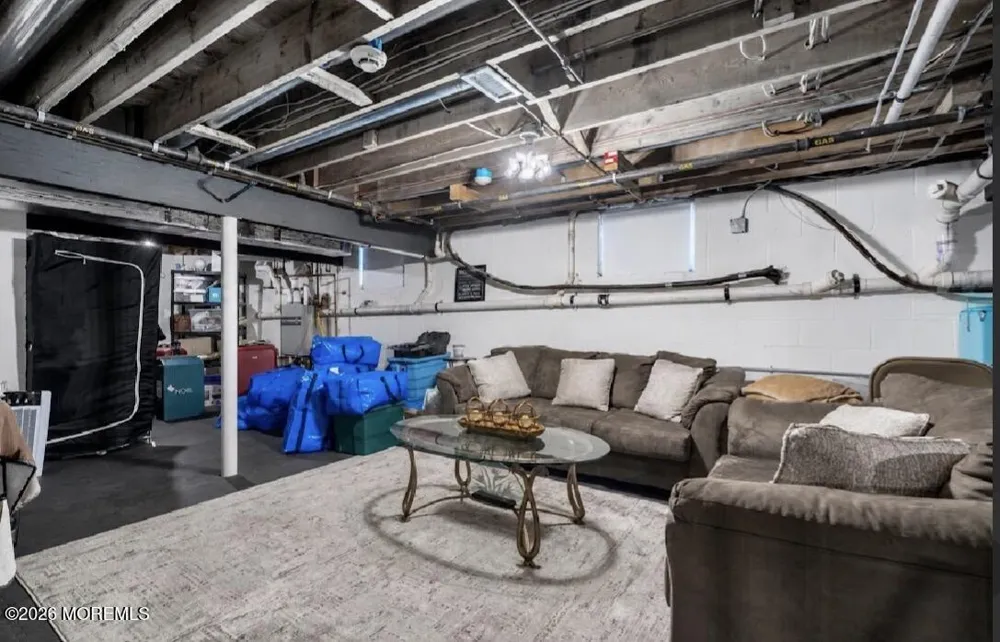410 Thompson Avenue Middletown, NJ 07748