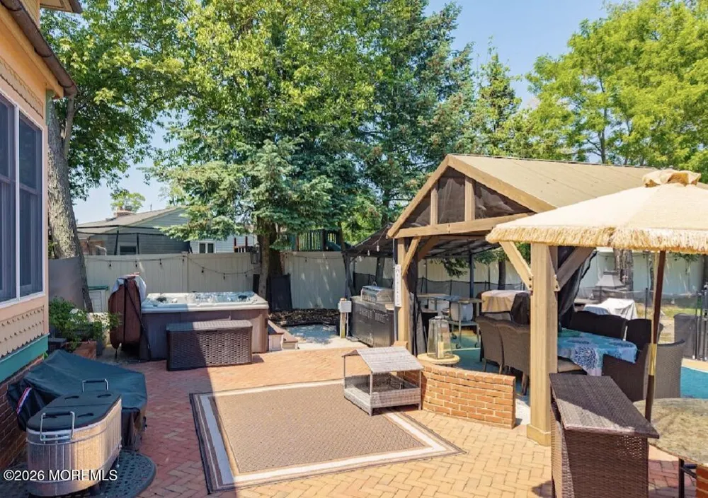 410 Thompson Avenue Middletown, NJ 07748