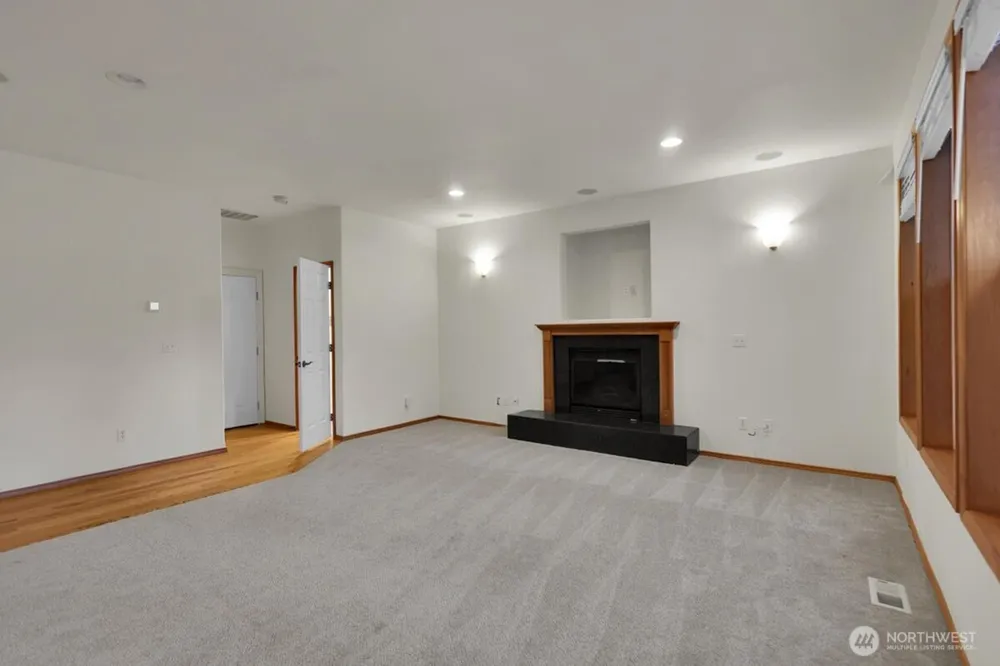 16609 129th Avenue Ct E Puyallup, WA 98374