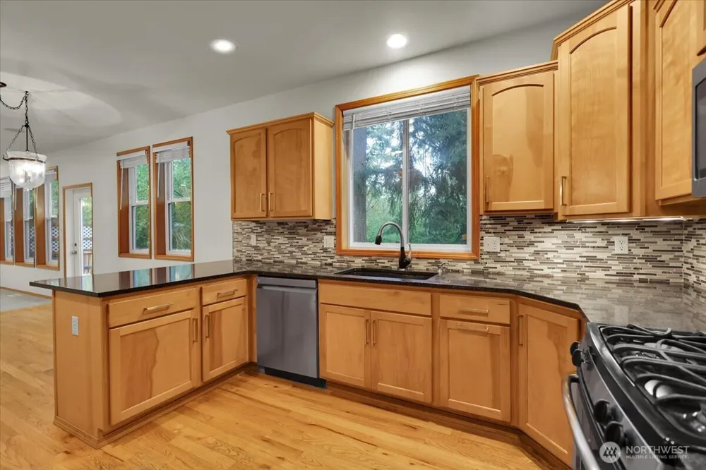 16609 129th Avenue Ct E Puyallup, WA 98374