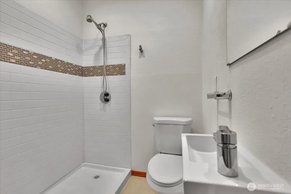 16609 129th Avenue Ct E Puyallup, WA 98374