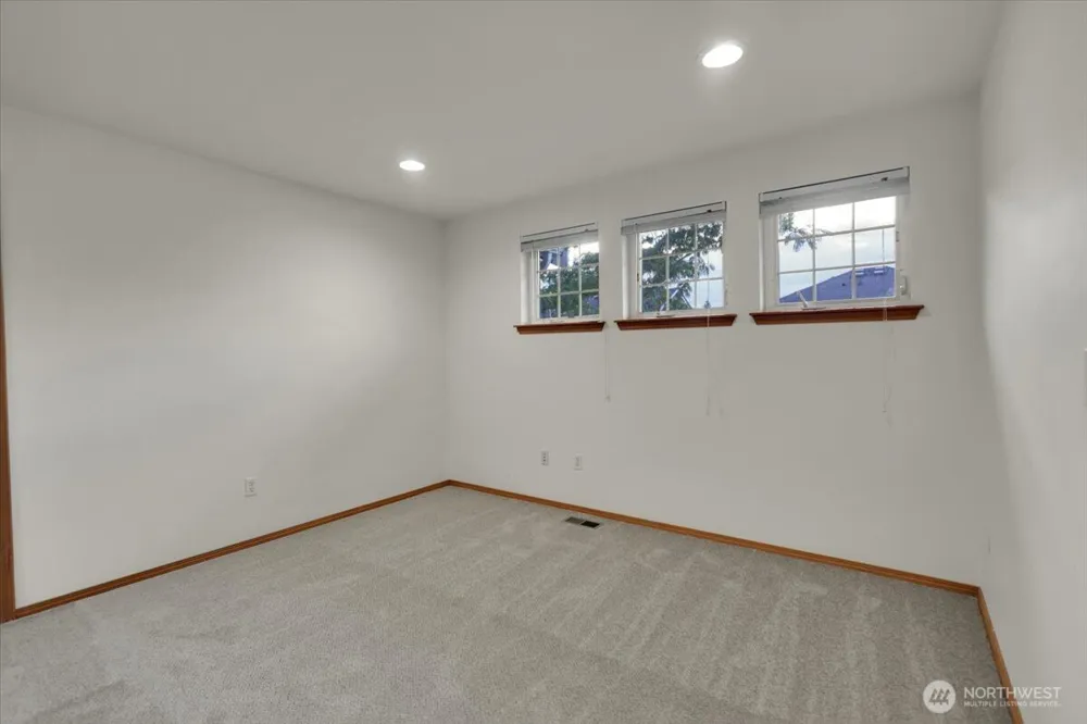 16609 129th Avenue Ct E Puyallup, WA 98374