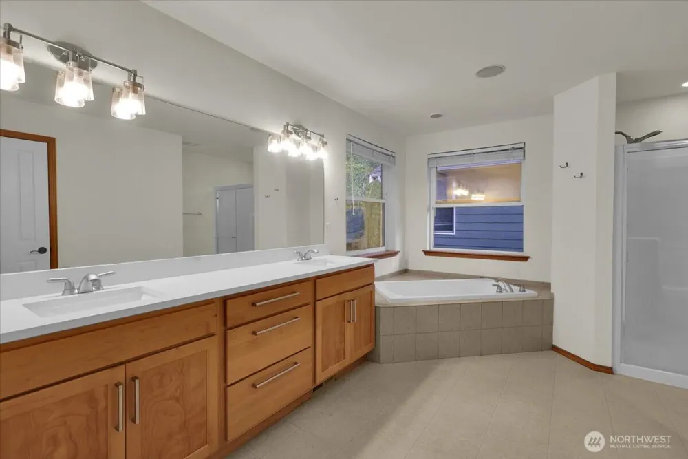 16609 129th Avenue Ct E Puyallup, WA 98374