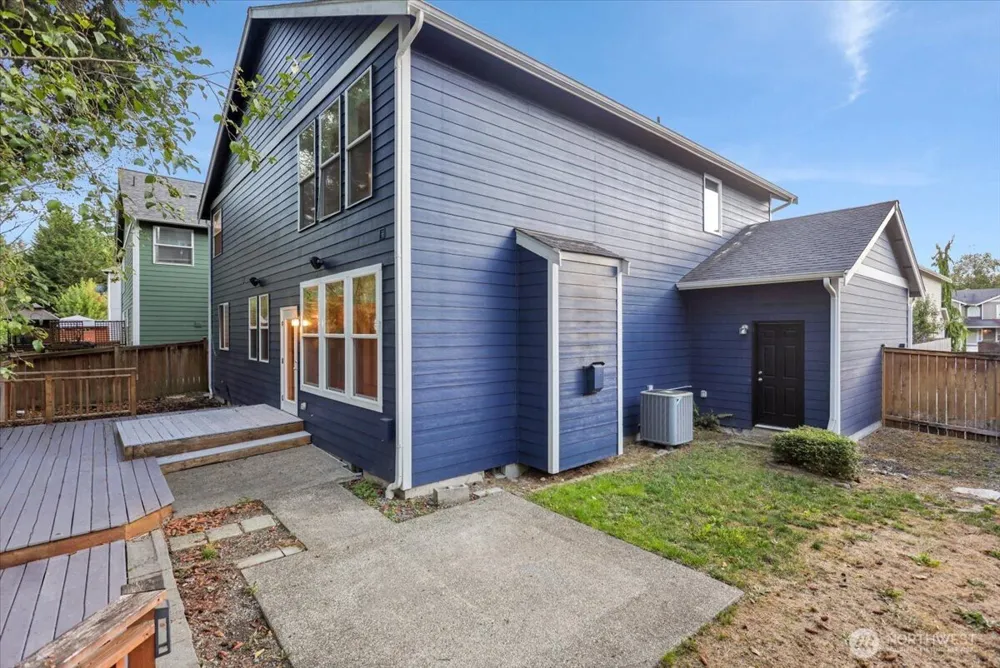 16609 129th Avenue Ct E Puyallup, WA 98374