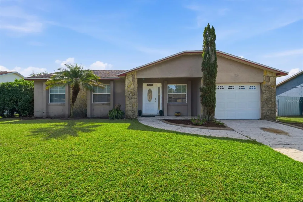 7610 AUTUMN PINES DRIVE Orlando, FL 32822