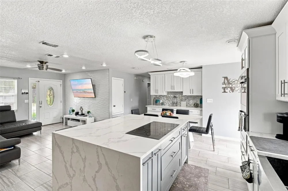 7610 AUTUMN PINES DRIVE Orlando, FL 32822