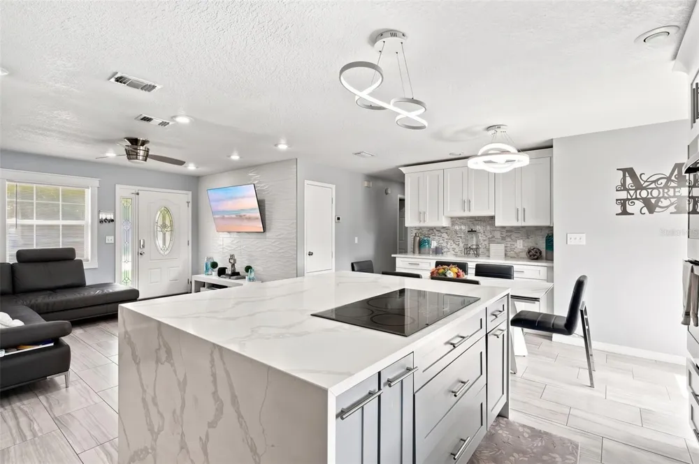 7610 AUTUMN PINES DRIVE Orlando, FL 32822