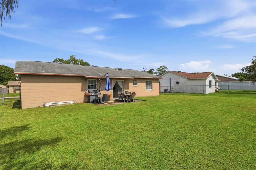 7610 AUTUMN PINES DRIVE Orlando, FL 32822