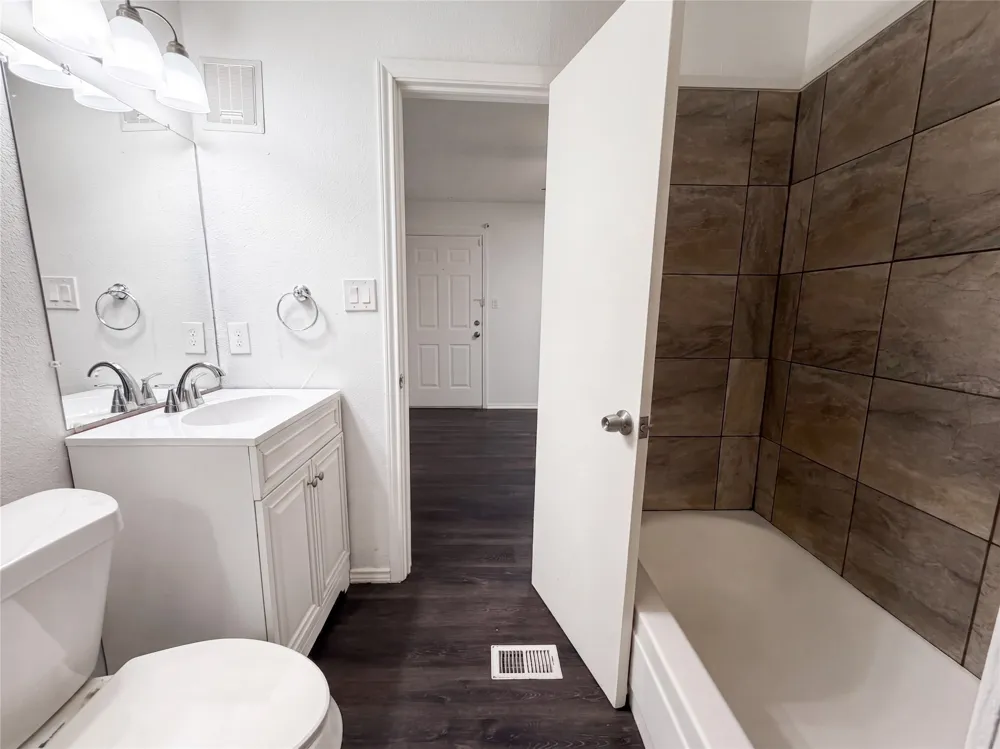 2311 Balsam Drive #H210 Arlington, TX 76006