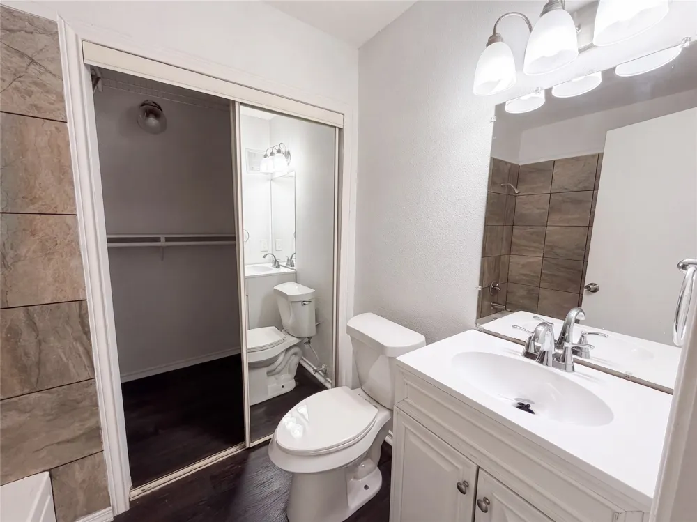 2311 Balsam Drive #H210 Arlington, TX 76006