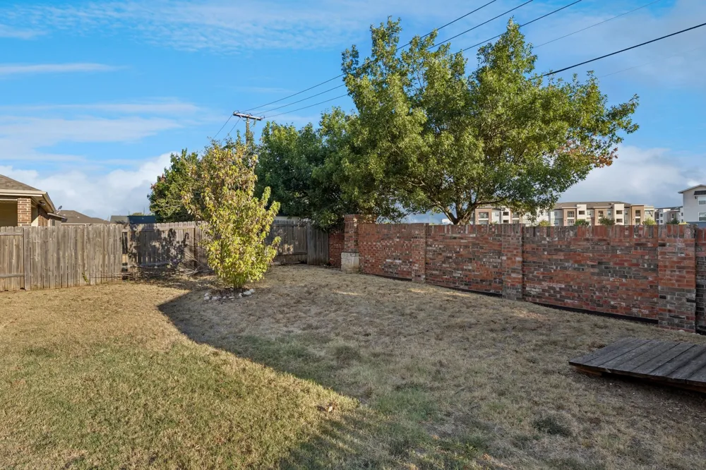 437 Buoy Drive Crowley, TX 76036