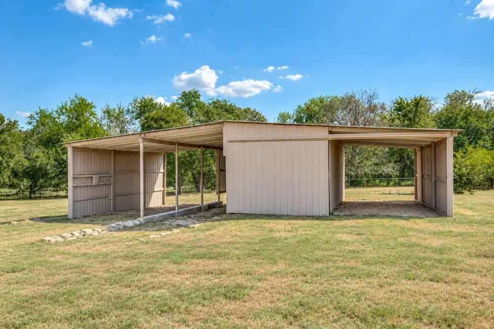 2406 County Road 852 McKinney, TX 75071