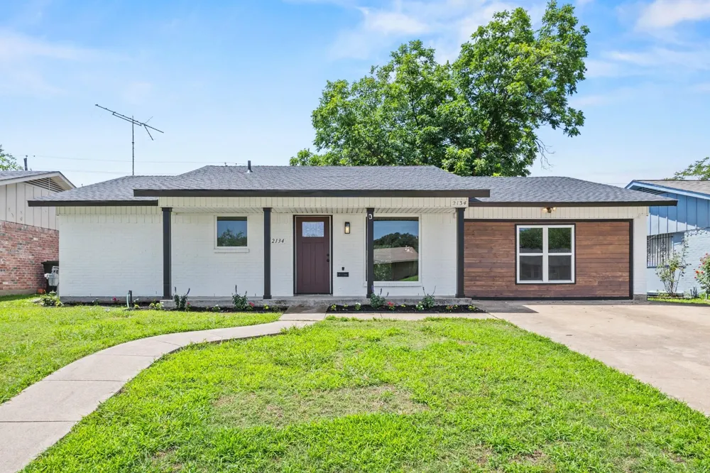 2134 Bowie Drive Carrollton, TX 75006