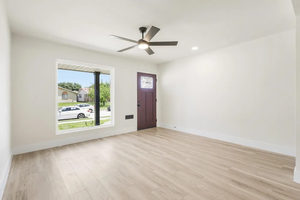 2134 Bowie Drive Carrollton, TX 75006
