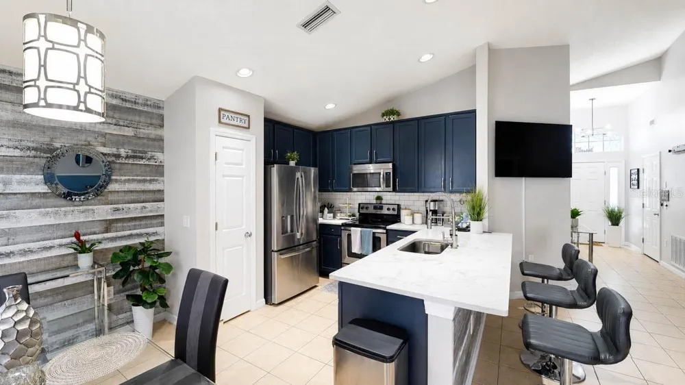 9640 CYPRESS HARBOR DRIVE Gibsonton, FL 33534