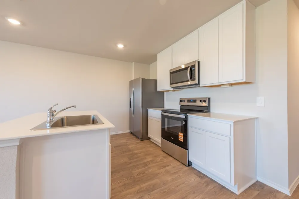 2115 Windflower Lane Luling, TX 78648