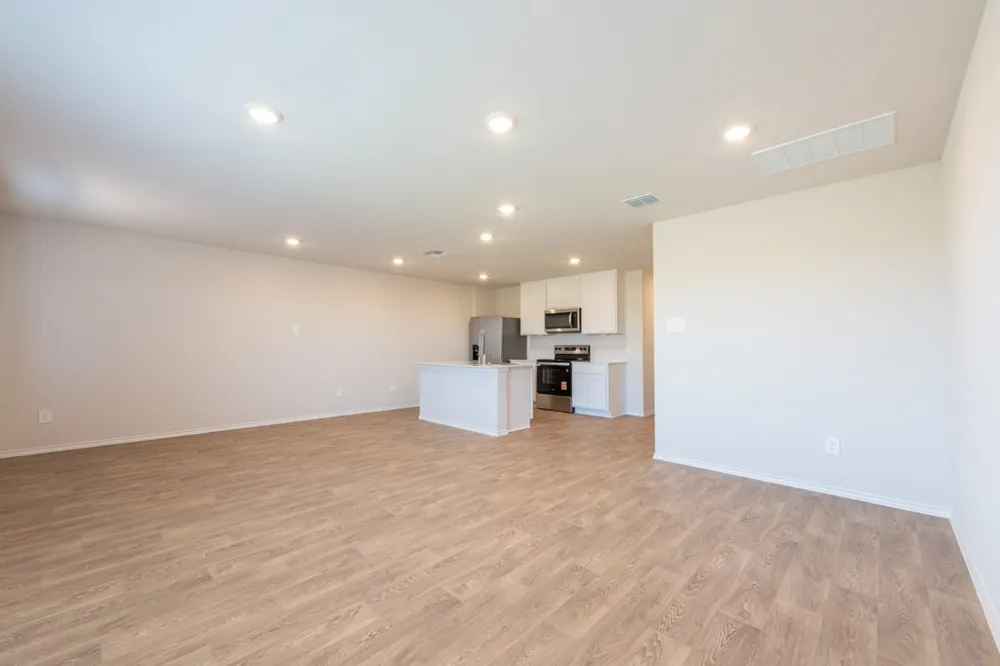 2115 Windflower Lane Luling, TX 78648