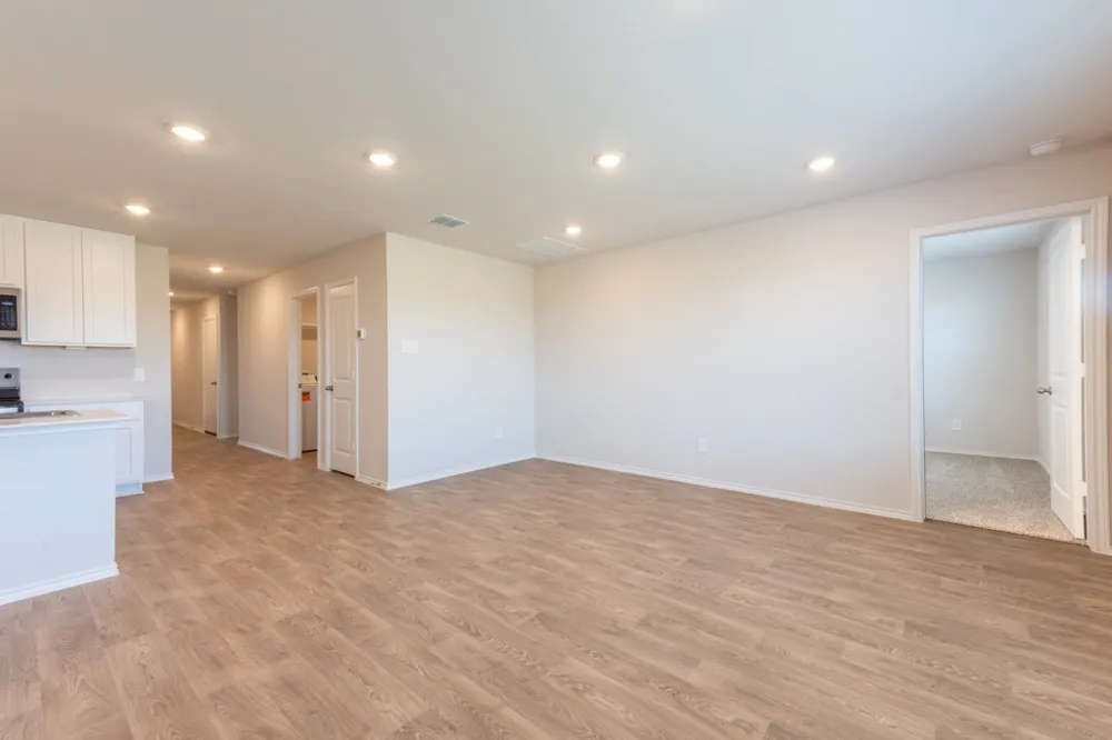 2115 Windflower Lane Luling, TX 78648