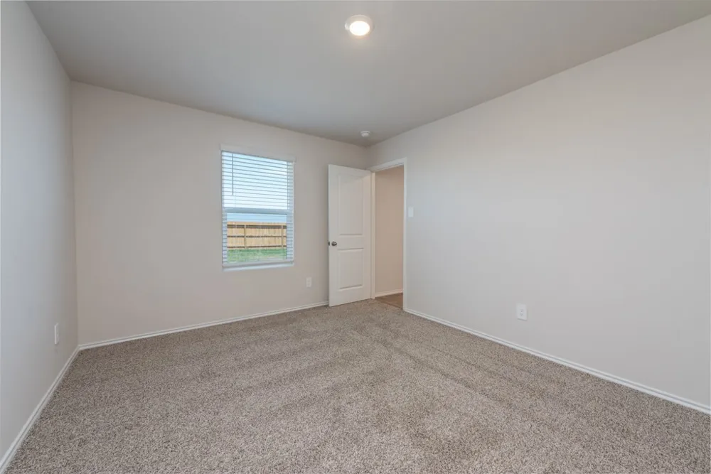 2115 Windflower Lane Luling, TX 78648