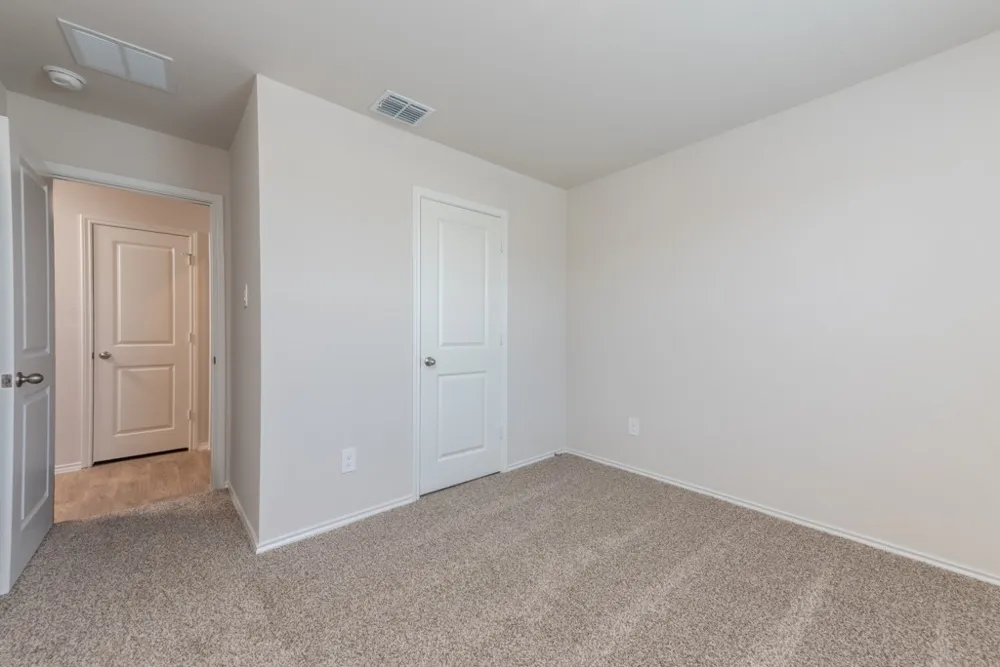 2115 Windflower Lane Luling, TX 78648