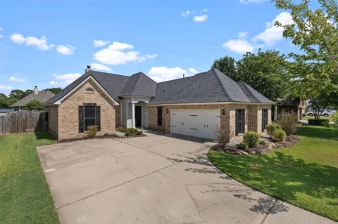 3911 Le Brooke Lane