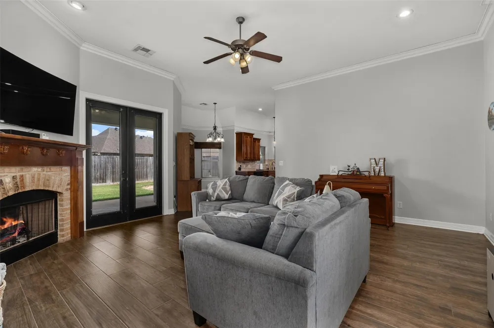 3911 Le Brooke Lane Benton, LA 71006