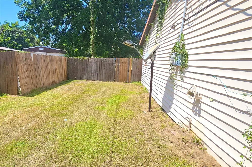 24 Peach Street Lolita, TX 77971