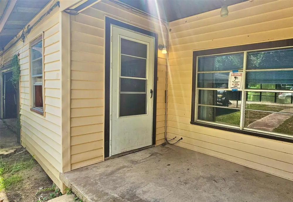 24 Peach Street Lolita, TX 77971