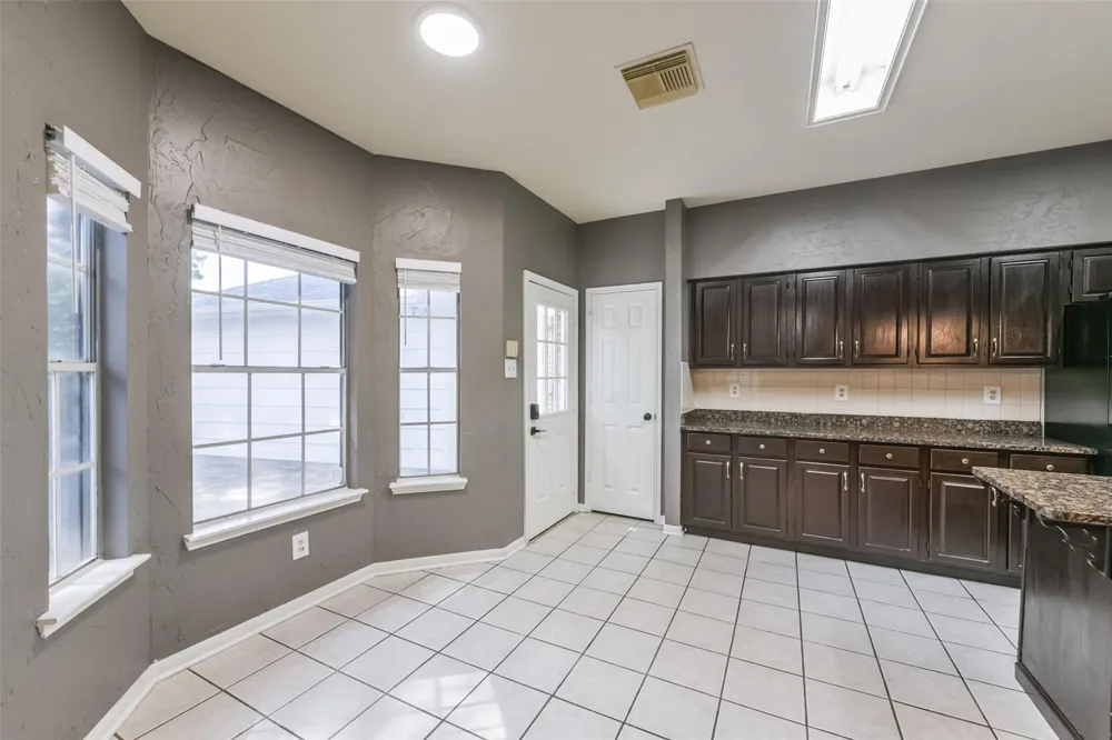 2509 S Mission Circle Friendswood, TX 77546