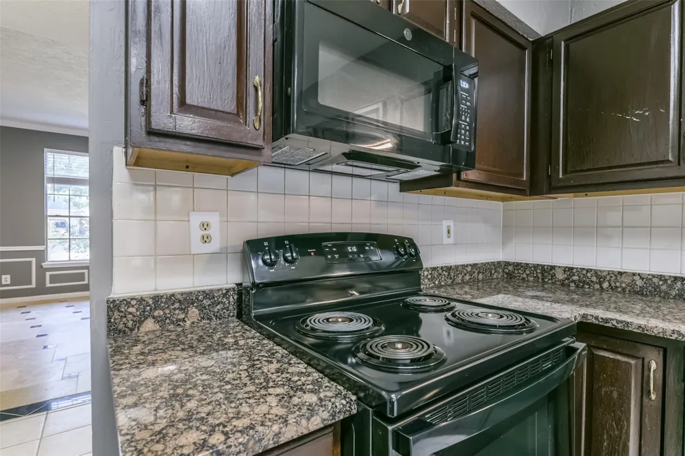 2509 S Mission Circle Friendswood, TX 77546