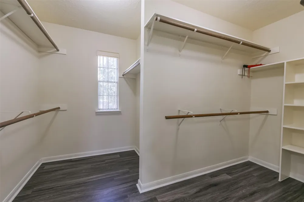 2509 S Mission Circle Friendswood, TX 77546