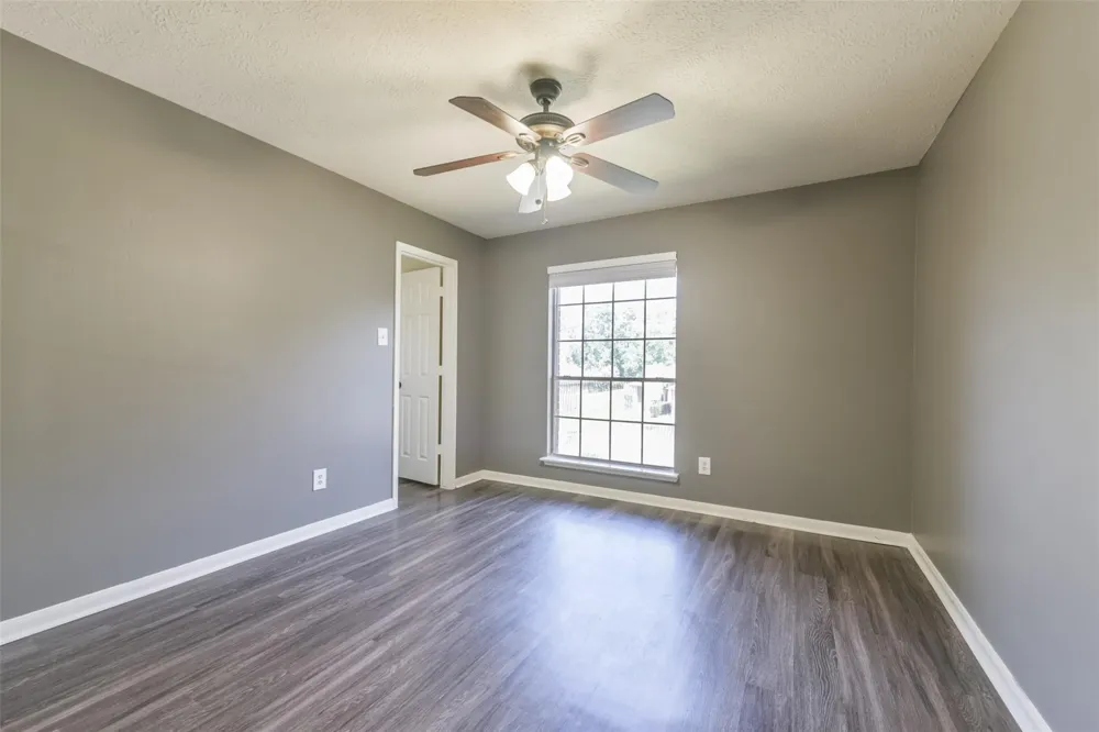 2509 S Mission Circle Friendswood, TX 77546