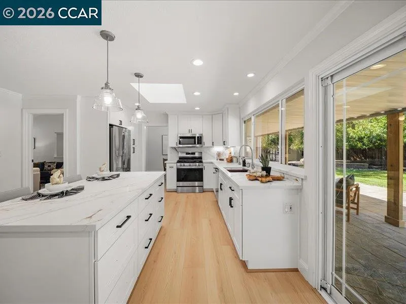 3002 Deerpark Dr Walnut Creek, CA 94598