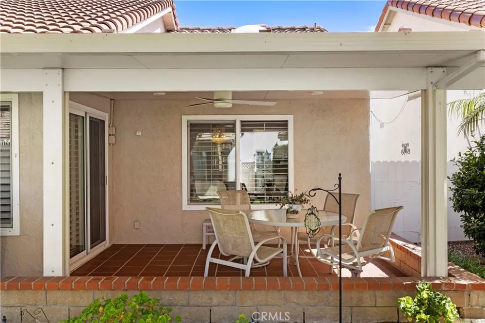 27752 VIA SARASATE Mission Viejo, CA 92692
