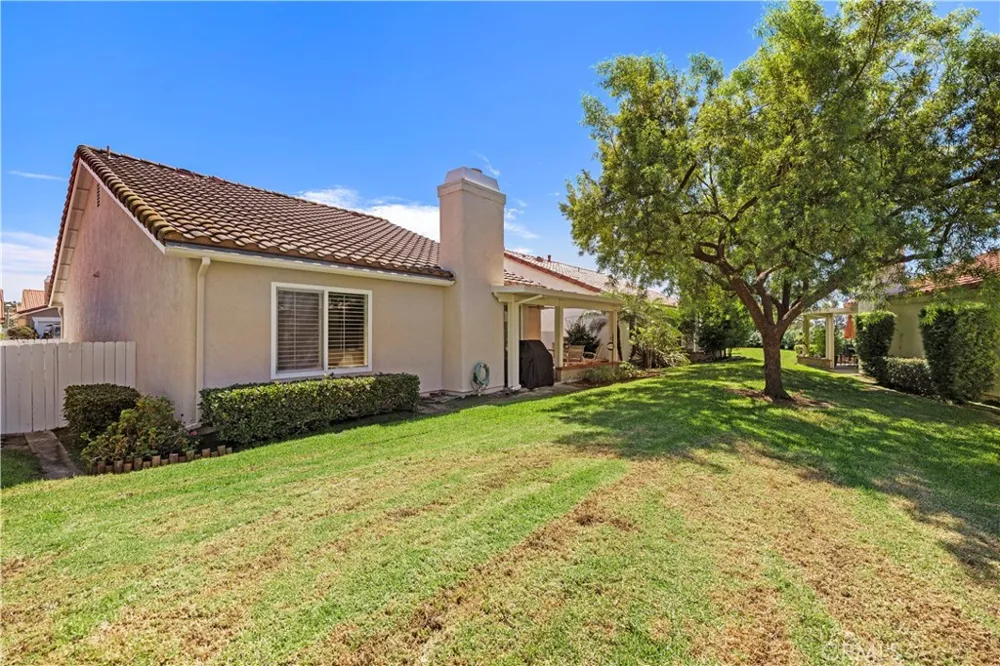 27752 VIA SARASATE Mission Viejo, CA 92692
