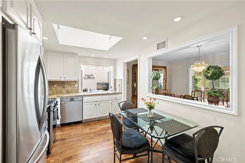 27752 VIA SARASATE Mission Viejo, CA 92692