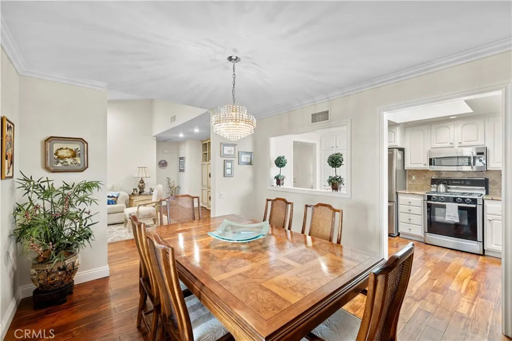 27752 VIA SARASATE Mission Viejo, CA 92692