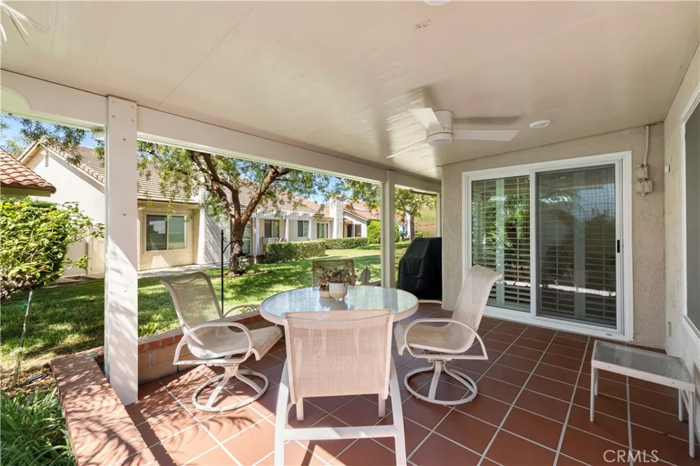 27752 VIA SARASATE Mission Viejo, CA 92692