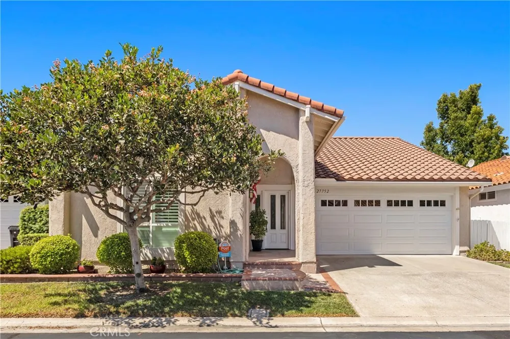 27752 VIA SARASATE Mission Viejo, CA 92692