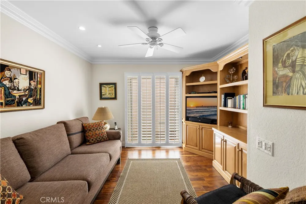 27752 VIA SARASATE Mission Viejo, CA 92692