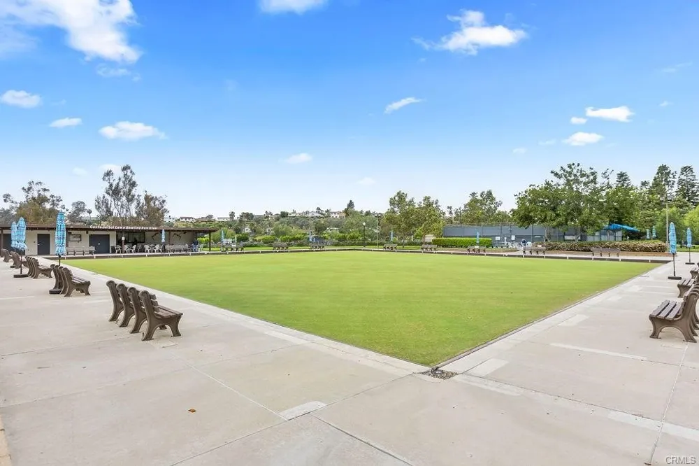 27752 VIA SARASATE Mission Viejo, CA 92692
