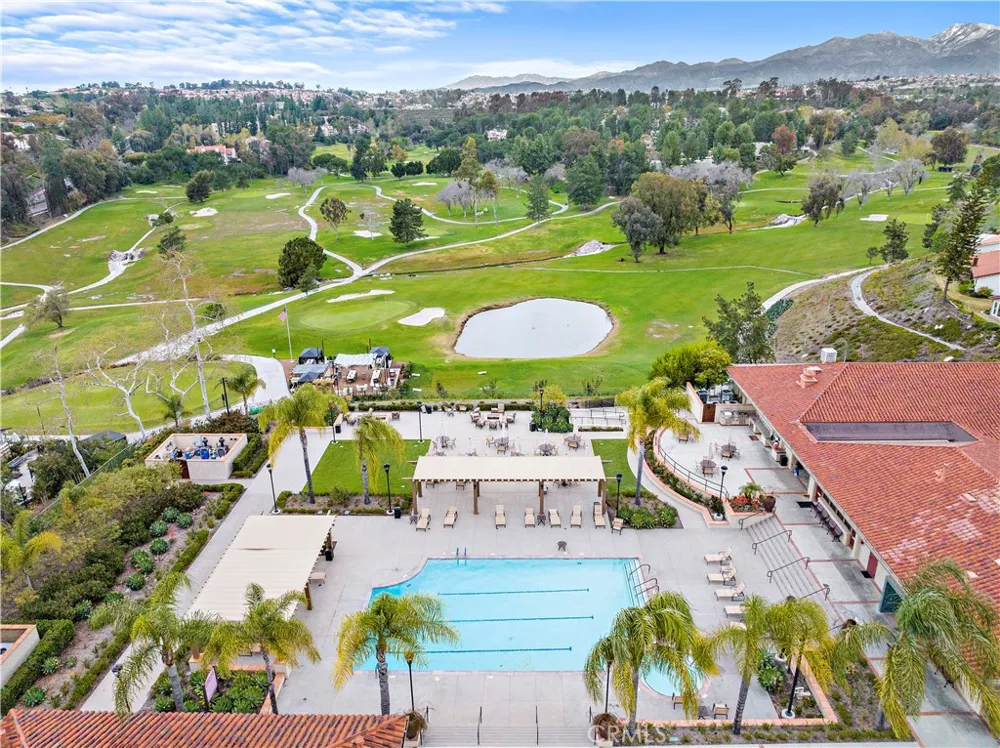 27752 VIA SARASATE Mission Viejo, CA 92692