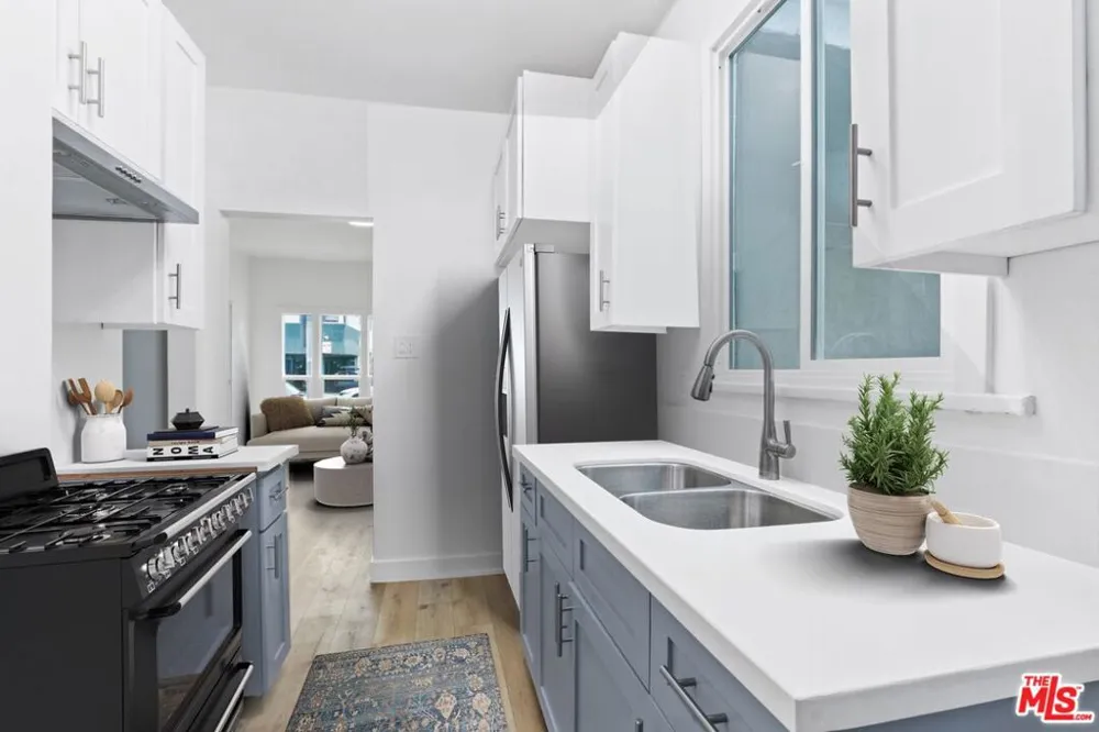 4203 Council Street Los Angeles, CA 90004