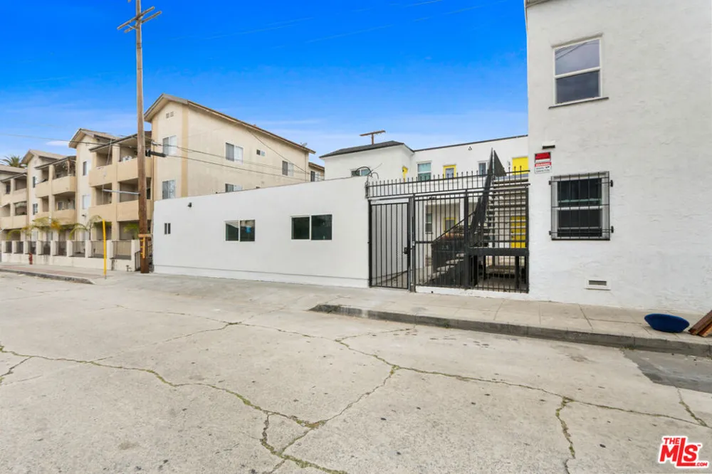 4203 Council Street Los Angeles, CA 90004